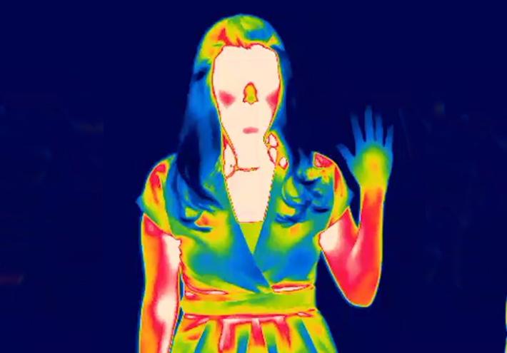 Scopre al museo di avere il cancro (Con la fotocamera termica in esposizione)