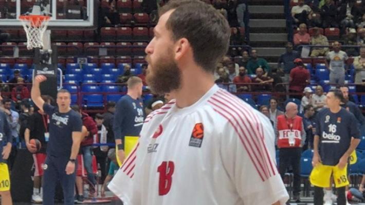 L'Olimpia crolla al Pireo