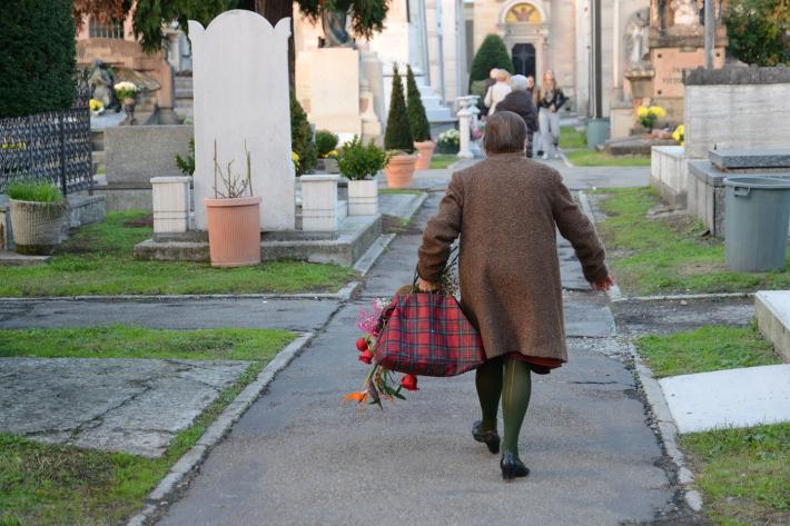 Cimiteri: orari di apertura e modifiche alla viabilit&agrave; per il ponte