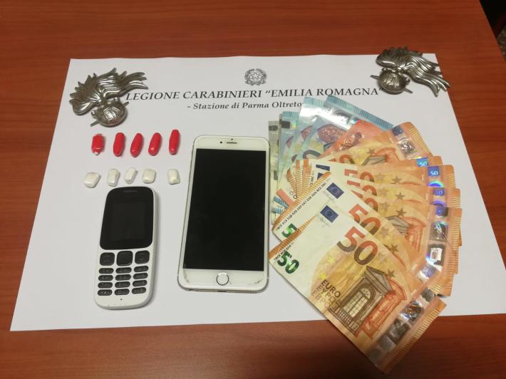 Nigeriano arrestato in via Bormioli per spaccio e resistenza 