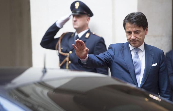 Conte difende la manovra, ma &egrave; scontro sulle tasse