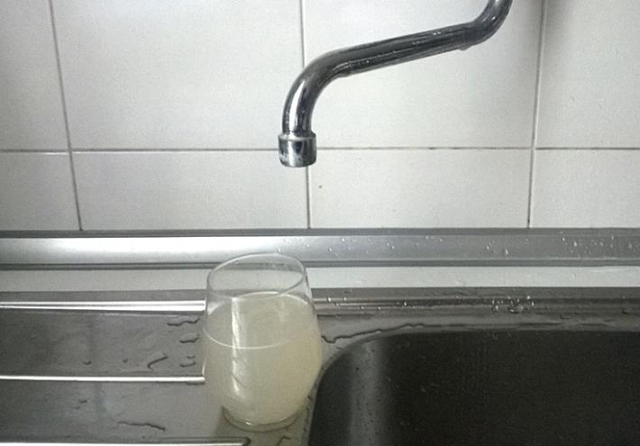 Ramiola e Rubbiano, dai rubinetti acqua torbida. Tecnici al lavoro