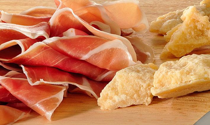Parmigiano e Prosciutto di Parma i prodotti pi&ugrave; esportati in Uk