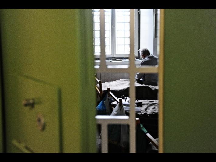 Milano, donna violentata per 11 ore dal maniaco seriale incontrato online