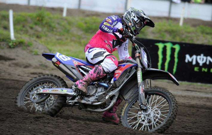 Debutta "Miss Cross"