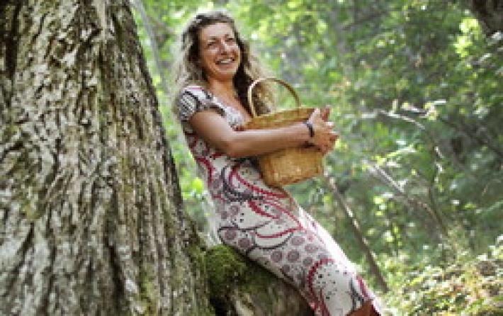 La raccoglitrice di erbe e i custodi di frutti antichi