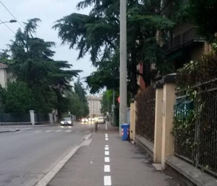 Corsia di sorpasso per... podisti? Foto