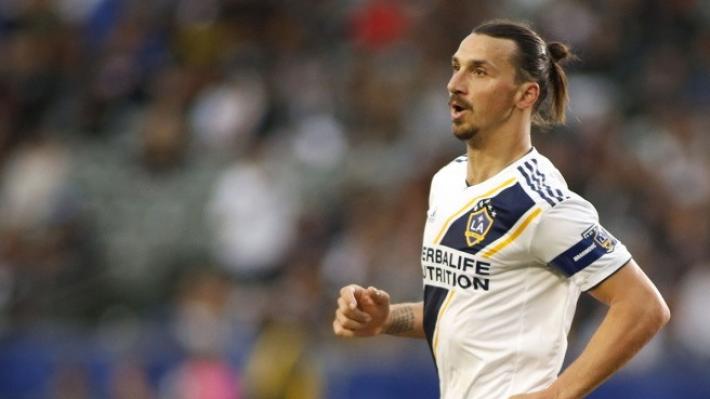 Ibrahimovic, una pretendente molla la presa