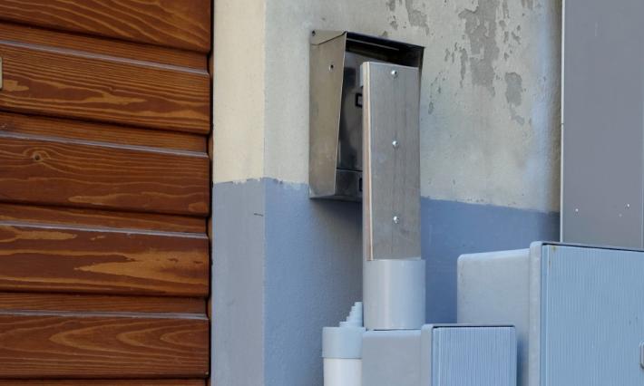 La fibra ottica scaccia la posta di carta