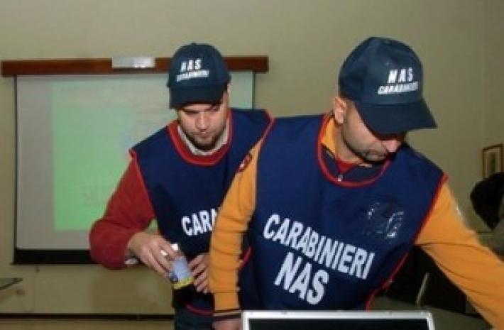 Nas di Parma  sequestrano 700 chili di cibo in un bar del Reggiano