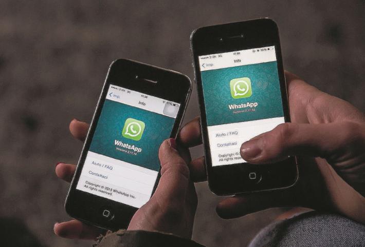 Il 'gruppo whatsapp delle mamme', dalla discussione alle botte. 7 donne denunciate per rissa 