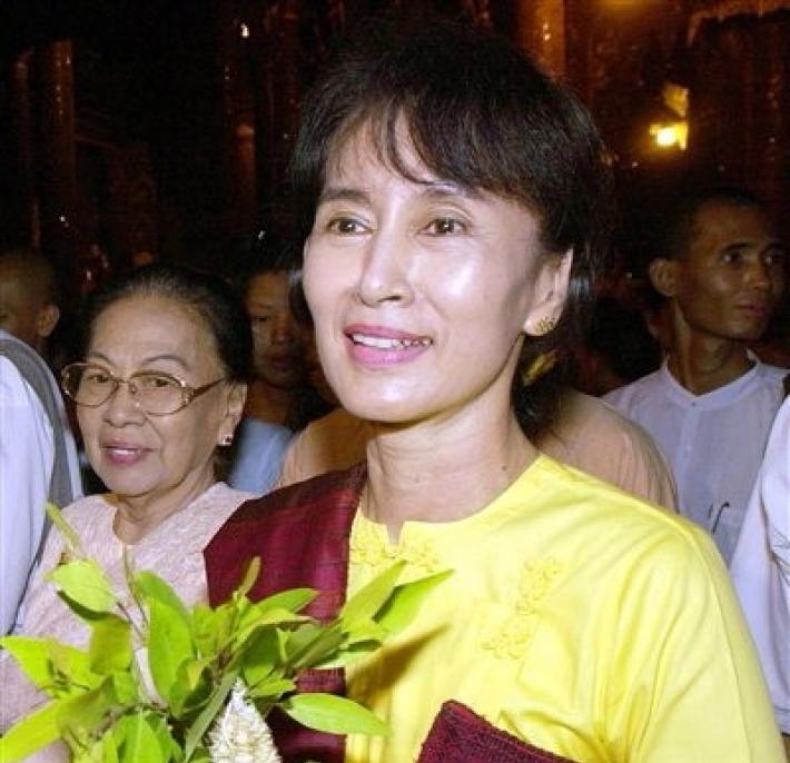 I rifugiati Rohingya: 'San Suu Kyi ha mentito sul genocidio'