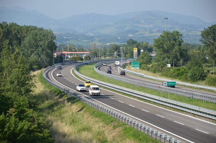 Autocisa chiusa da Fornovo a Parma  fra il 17 e il 18