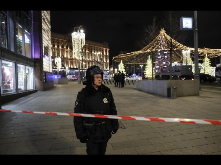 Mosca, assalto alla sede degli 007: un morto.  Fsb:  'E' terrorismo'.