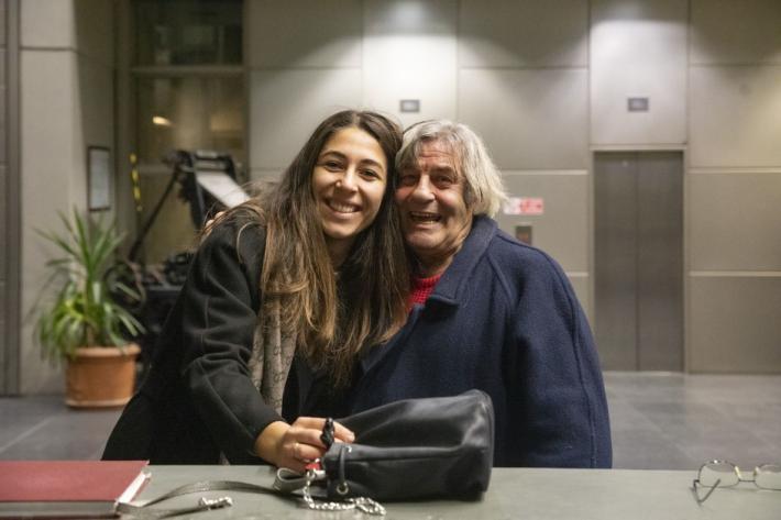 Ritrova la borsa smarrita,  la Gazzetta rintraccia la proprietaria