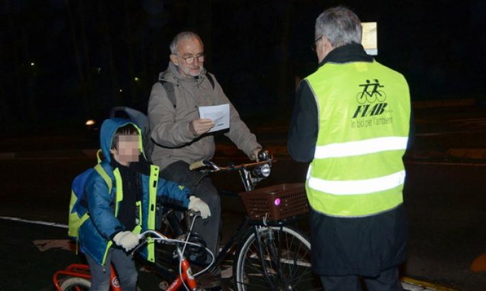 Il 70% dei ciclisti parmigiani viaggia al buio