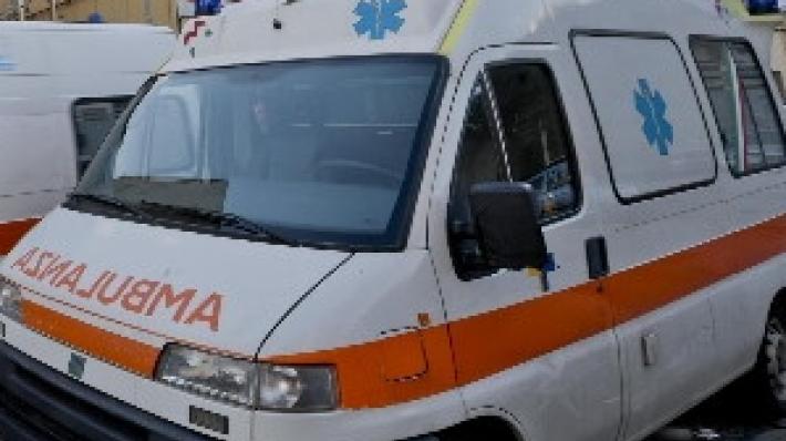 Dirottano ambulanza in un altro ospedale e trovano la polizia: protagonisti i parenti di un paziente