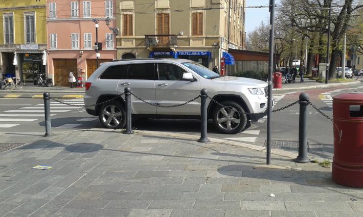Sosta illimitata in via Repubblica