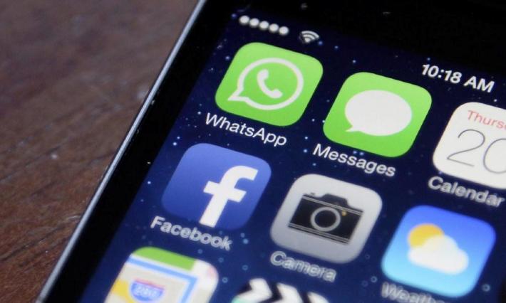 Ha un figlio disabile e cerca lavoro: sui social riceve offese