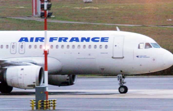 Francia: trovato un bimbo morto nel carrello di un aereo