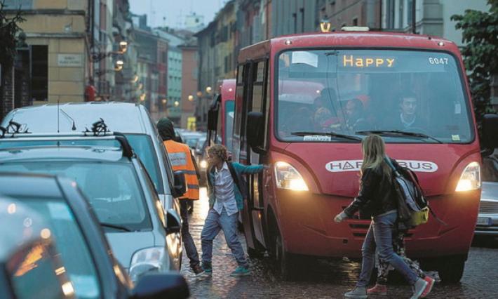 Borgo Lalatta, divieto di transito dalle 16:50 alle 17:30  nei giorni di scuola
