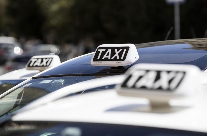 Aumentano i taxi: in arrivo dodici nuove licenze