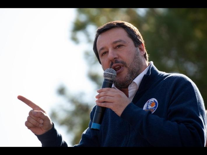 Nave Gregoretti, via libera dalla giunta al processo a Salvini: ora decider&agrave; l'aula