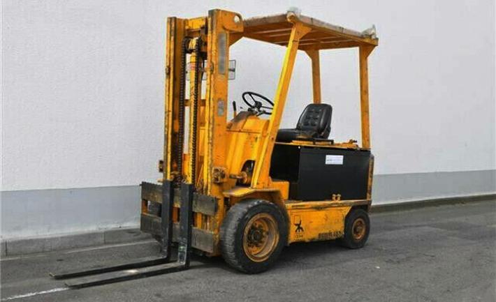 Fontevivo, cade da un muletto e batte la testa