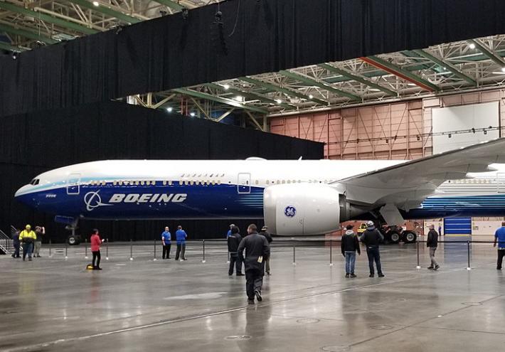 Boeing: posticipa primo volo 777X per condizioni meteo
