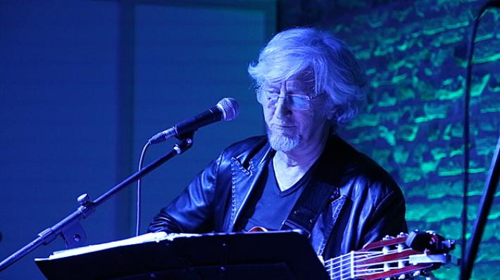 E' morto Vittorio De Scalzi, fondatore dei New  Trolls. Sulla sua pagina Fb: "Continuate a cantare 'Quella carezza della sera'