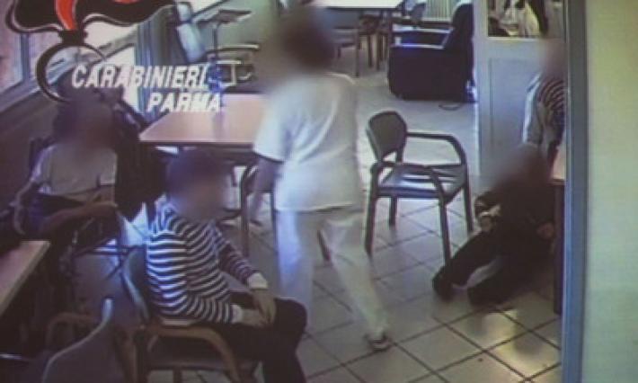 La tirocinante: &laquo;Continue minacce di morte&raquo;