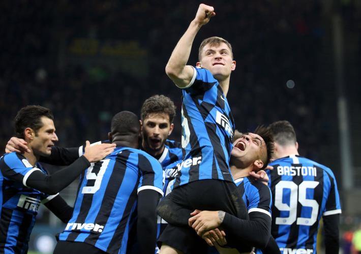 L'Inter scopre Eriksen e stende i viola 2-1. Semifinale con il Napoli