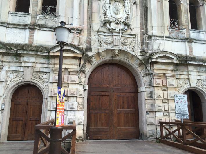 Vento forte, chiusi la Cittadella e il Parco Ducale