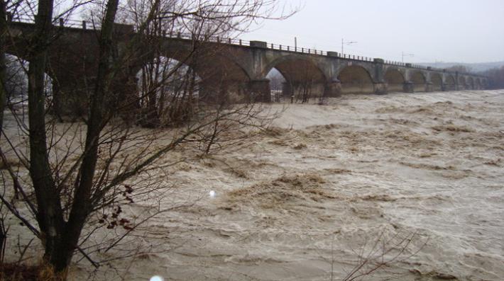 Temporali e piene dei fiumi, &egrave; allerta gialla per domani