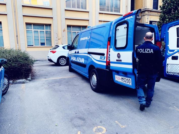 Controlli anti-spaccio nei parchi: il cane Radau scova le dosi nascoste