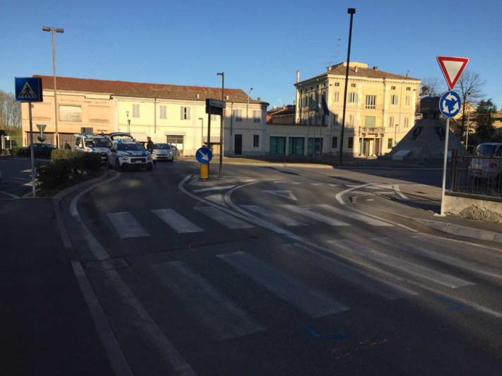 Mamma e figlio investiti sulle strisce pedonali a Colorno