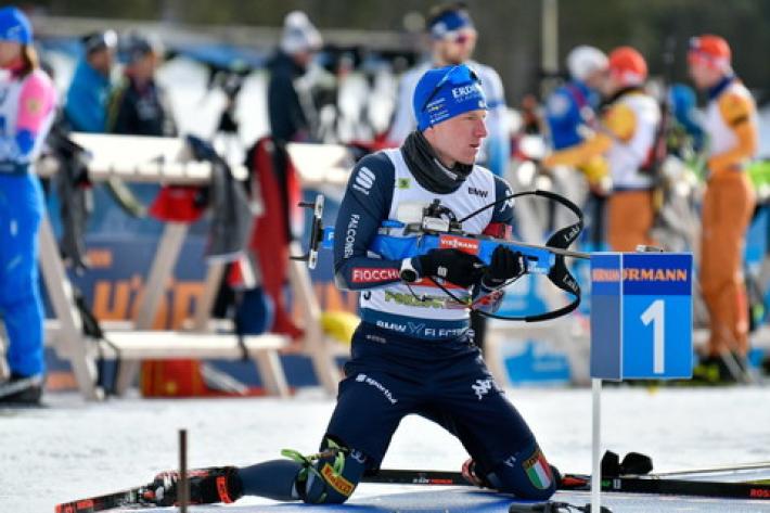 Italia sul podio ai mondiali di biathlon, staffetta mista d'argento