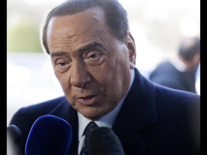 Assegno mensile alle Olgettine, la famiglia Berlusconi dice stop