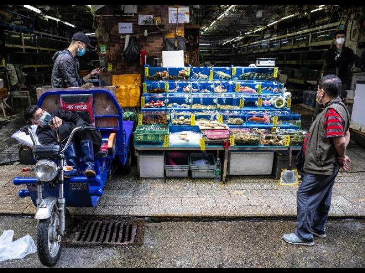 Virus, Cina: 52 nuovi decessi, in calo