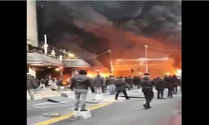 Parigi, incendio e scontri, evacuata gare de Lyon - Video 