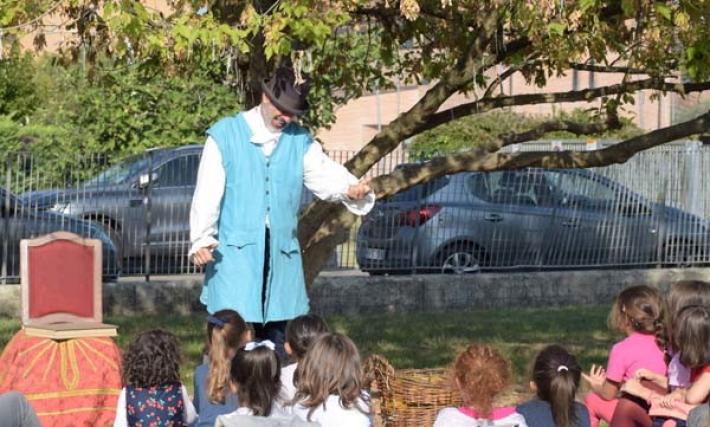 Una favola al giorno su Youtube per far compagnia ai bimbi 