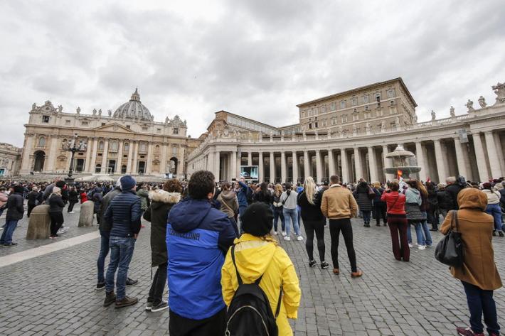 Coronavirus, cos'&egrave; il droplet e come tenere le distanze di sicurezza
