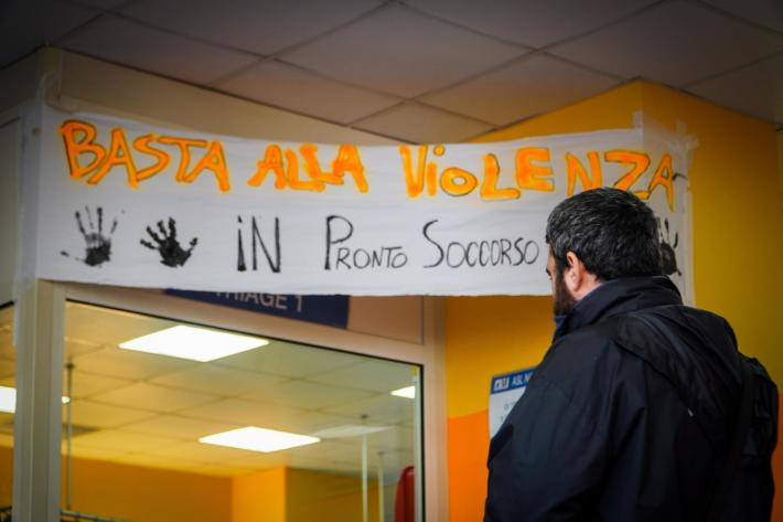 Il caso Napoli: lo Stato  deve sconfiggere l'Antistato 