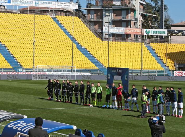 Parma, un ko nel silenzio