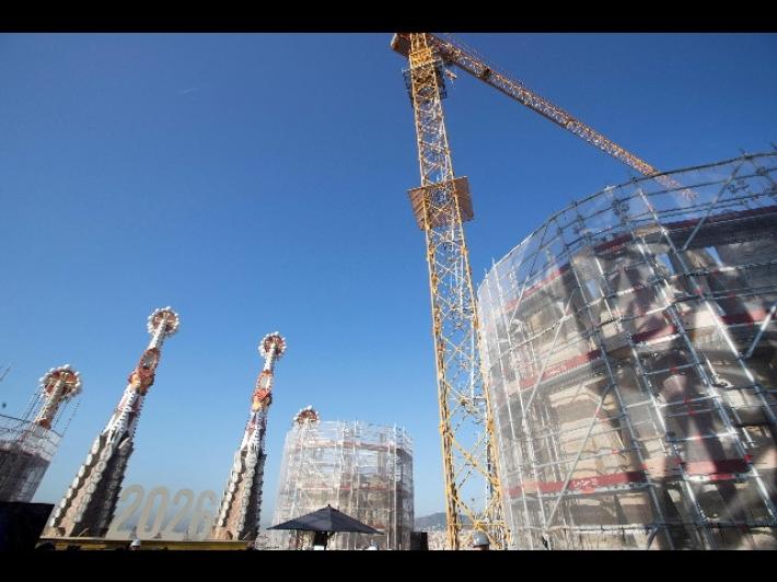 Coronavirus, si ferma il cantiere della Sagrada Familia a Barcellona