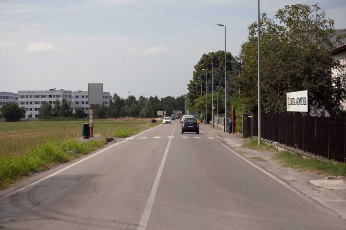 Due incidenti nella notte in strada Martinella: due feriti
