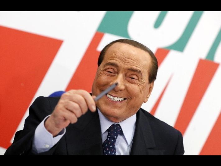 Berlusconi e Caprotti donano 10 milioni ciascuno alla  Regione Lombardia