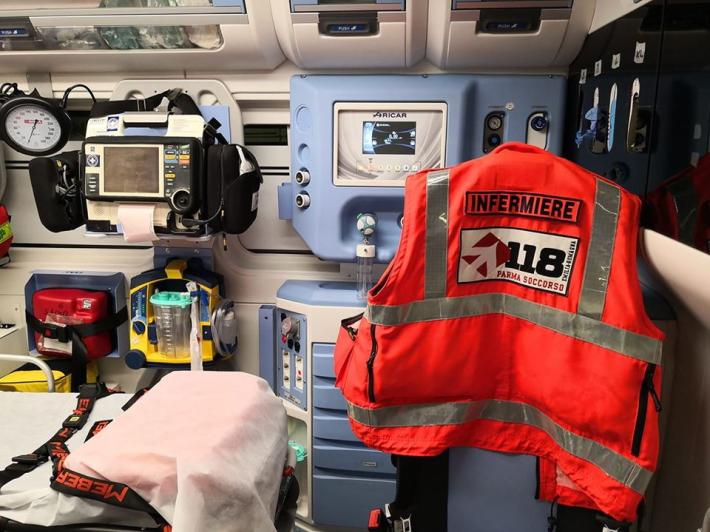 Auto fuori strada: muore 44enne, feriti due figli e la moglie incinta a Fondi 