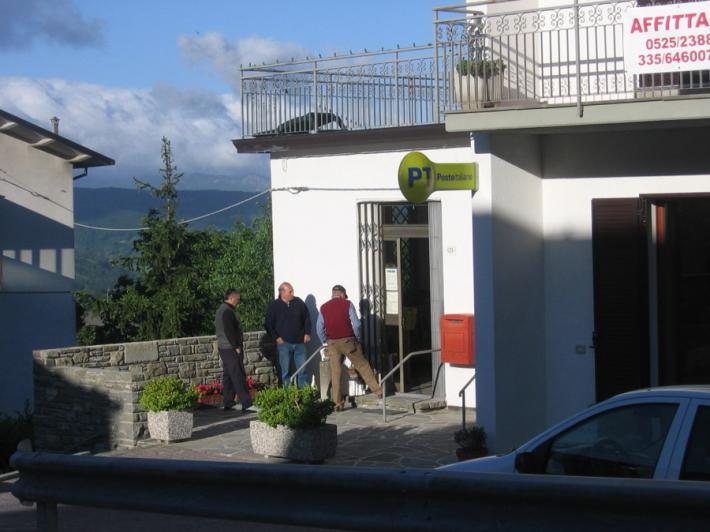 'L'ufficio postale &egrave; chiuso: come fanno gli anziani?'