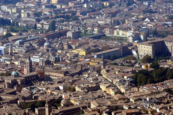 Buoni spesa, nel Parmense 2,4 milioni. Cosa succede adesso